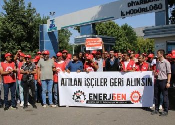 İşten atılan DEDAŞ işçileri oturma eylemi başlattı