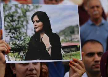 “Jin, jiyan, azadî” paradigması feminist devrimin temelidir’