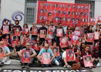 Suruç Katliamı’nda annesini yitirdi: 8 yıldır büyümedim