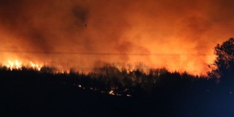 Kınık’ta orman yangını 2’nci gününde Kınık’ta orman yangını 2’nci gününde
