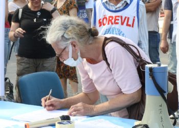 KESK, TİS görüşmeleri boyunca meydanlarda olacak