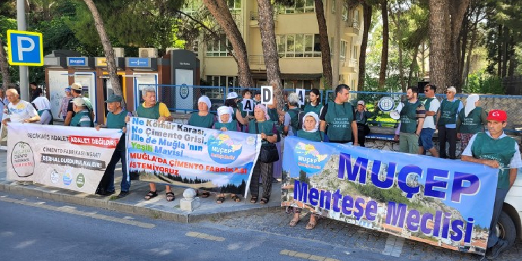 Muğlalı köylülerin nöbeti 2’nci gününde Muğlalı köylülerin nöbeti 2’nci gününde