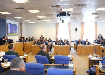 Torba kanunlar komisyondan geçti