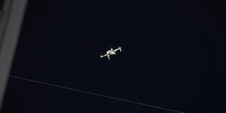 Rusya’da Moskova’yla sınırı olan bölgeden geçmeye çalışan Ukrayna drone’ları düşürüldü Rusya’da Moskova’yla sınırı olan bölgeden geçmeye çalışan Ukrayna drone’ları düşürüldü