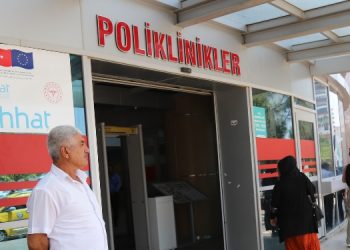 Hastanede klima sorunu: Hastalar vantilatörle serinliyor