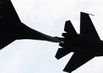 Suriye’de ABD’nin F-16 jeti Rus Su-35’e tehlikeli mesafeye yaklaştı