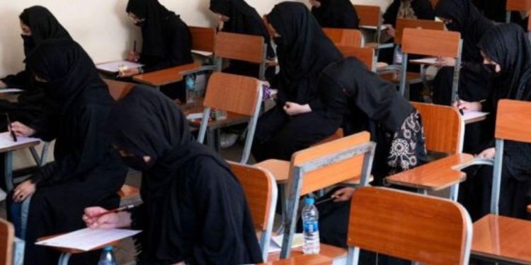 Taliban’dan Bamyan’daki kız çocuklarına eğitim yasağı Taliban’dan Bamyan’daki kız çocuklarına eğitim yasağı