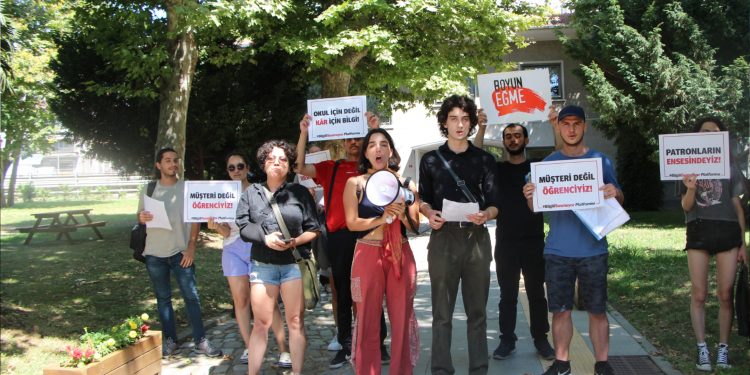 Öğrenciler “yeni dönem” zamlarını protesto etti