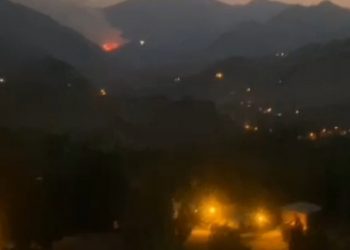 Hakkari’de yangına müdahale edilmiyor