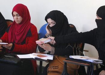 Taliban’ın eğitim yasağına karşı çevrimiçi alternatif Taliban’ın eğitim yasağına karşı çevrimiçi alternatif
