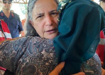 Gültan Kışanak ablasının cenaze töreni için Elazığ’a getirildi Gültan Kışanak ablasının cenaze töreni için Elazığ’a getirildi