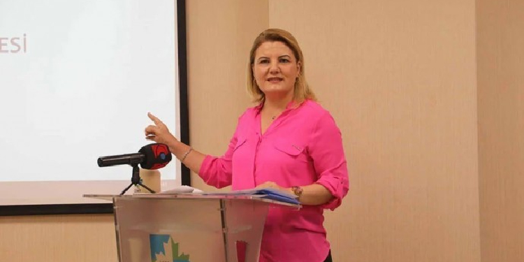 İzmit Belediye Başkanı: AKP’liler EYT’li tanıdıklarına öncelik istedi İzmit Belediye Başkanı: AKP’liler EYT’li tanıdıklarına öncelik istedi