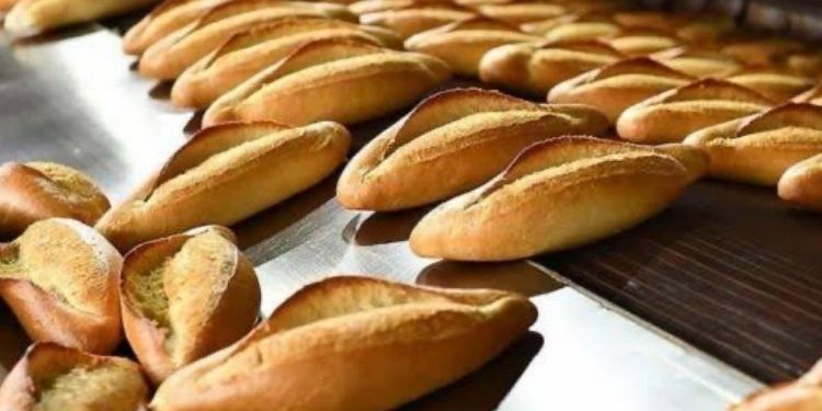 Hakkari’de ekmeğe zam Hakkari’de ekmeğe zam