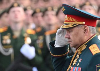 Şoygu: Rusya’ya yönelik askeri tehditler artıyor, ülkenin batısındaki birlikleri güçlendireceğiz