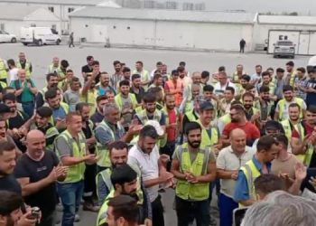 Metro inşaatında çalışan işçiler eylemlerinde kararlı