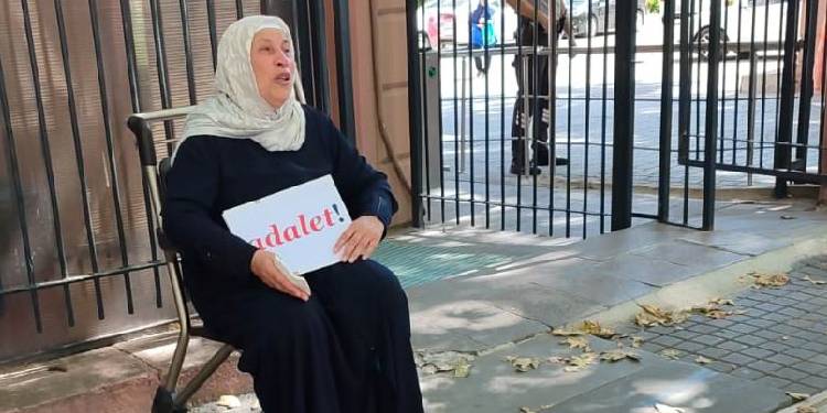 Şenyaşar ailesiyle dayanışmaya polis engeli Şenyaşar ailesiyle dayanışmaya polis engeli