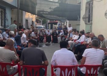 30 yıl sonra tahliye olan Demir’e kitlesel ziyaret