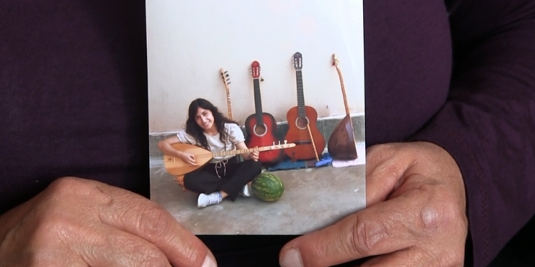 6 yılda 5 cezaevine sevk edilen Al’ın annesi: Tecrit altındayız 6 yılda 5 cezaevine sevk edilen Al’ın annesi: Tecrit altındayız