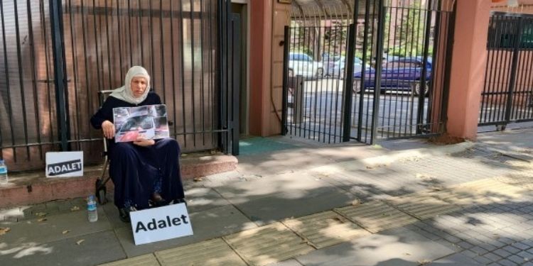 Feminist avukatlardan Emine Şenyaşar ile dayanışma Feminist avukatlardan Emine Şenyaşar ile dayanışma