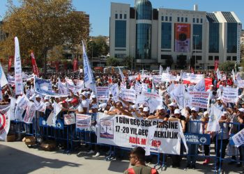 Emeklilerden miting: Sizin Orta Vadeli Program’ınız varsa emeğinde mücadelesi var