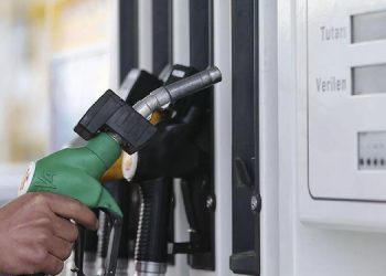 Benzine zam yapıldı