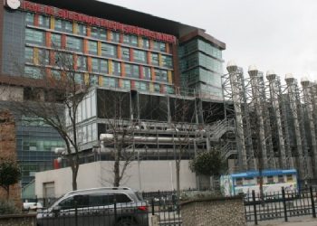 İddia: Hastane müdürünün kızının nişan bohçasını dikmedi, yeri değiştirildi