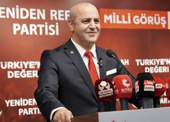 Yeniden Refah Partisi’nden 102 kişi istifa etti