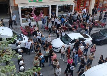 HDP İl Eşbaşkanların gözaltına alınması protesto edildi