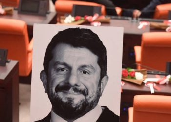 AYM’den Can Atalay kararı