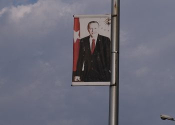 Erdoğan posteri inmesin diye 1 milyon 828 bin TL harcandı!