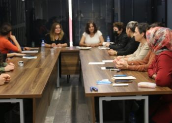 Kadınlar 3’üncü Yol çizgisiyle örgütlenmeyi tartıştı