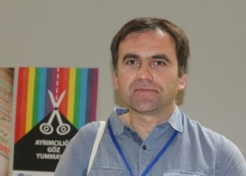 İhraç edilen akademisyen Ünlü görevine iade edildi