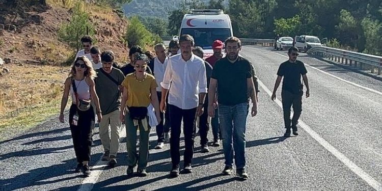 Özgürlük Yürüyüşü’nde gündem doğa talanı Özgürlük Yürüyüşü’nde gündem doğa talanı