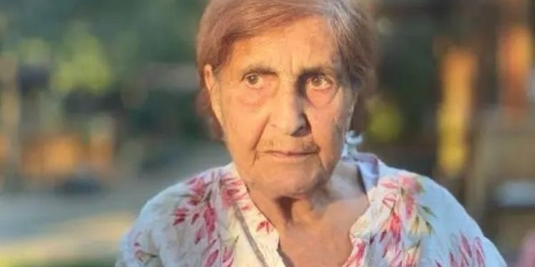 Zekiye Alkan’ın annesi yaşamını yitirdi Zekiye Alkan’ın annesi yaşamını yitirdi