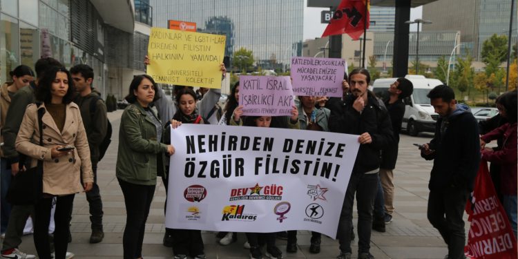 Gençlik örgütleri: Yaşasın Rojava ve Filistin direnişi Gençlik örgütleri: Yaşasın Rojava ve Filistin direnişi