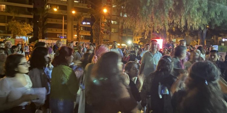 Kadınlar tacizci Prof. Dr. Şengör’ü protesto etti