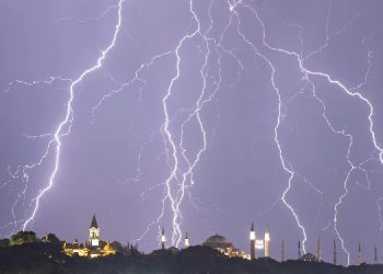 Meteoroloji’den gök gürültülü sağanak uyarısı: 9 ilin dikkat etmesi gereken saatler