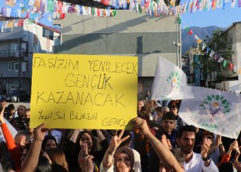 Üniversiteliler: Yaşamı ekonomiye göre belirliyoruz