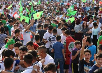 DBP’li Caynak’tan kadınlara: Renklerimizle konferansta olalım