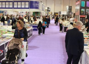 İzmir Kitap Fuarı’nda Kürtçe yayınlara yoğun ilgi