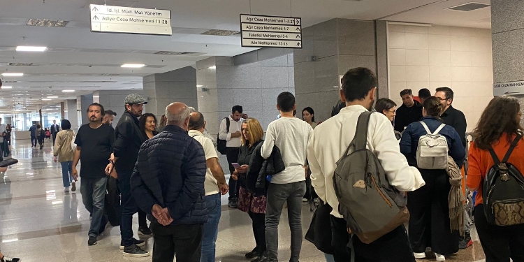 Cumartesi İnsanları davasında mütalaanın yenilenmesi talebine ret Cumartesi İnsanları davasında mütalaanın yenilenmesi talebine ret