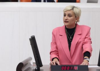 Afet yasası teklif görüşmesi: Bu halk için en büyük afet sizsiniz