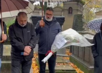 Sanatçı Ahmet Kaya mezarı başında anıldı