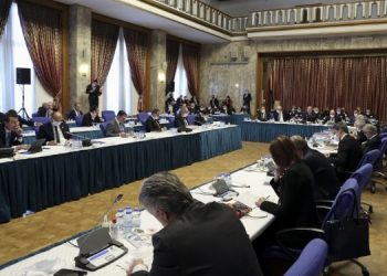 Savaşa ayrılan bütçe komisyondan geçti