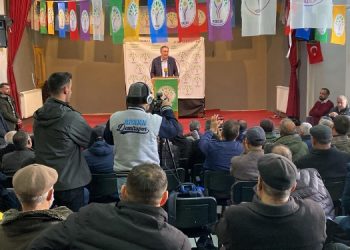 HEDEP Eş Genel Başkanı Bakırhan, halk buluşmasında konuşuyor