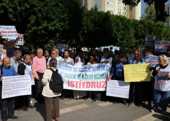 Emekliler Dayanışma Sendikası: Sadaka istemiyoruz