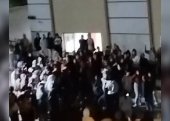 Asansörün düşmesini protesto eden 4 öğrenci yurttan atıldı