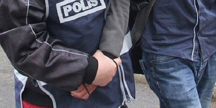 İstanbul’da 3 kişi tutuklandı İstanbul’da 3 kişi tutuklandı