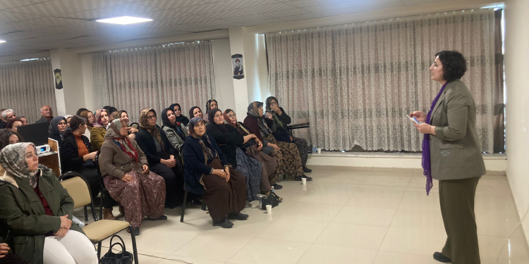 Konya’da “Yıkılacak Duvarlar” gösterimi Konya’da “Yıkılacak Duvarlar” gösterimi