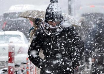 Kars’ta kar yağışı: 17 köyün yolları kapandı Kars’ta kar yağışı: 17 köyün yolları kapandı
